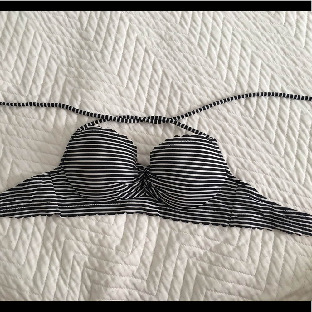 Victoria’s Secret Scalloped Bikini Top Stripes